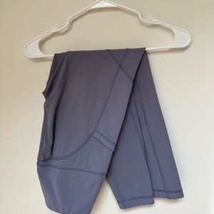 yogalicious purple athletic leggings with pockets size small